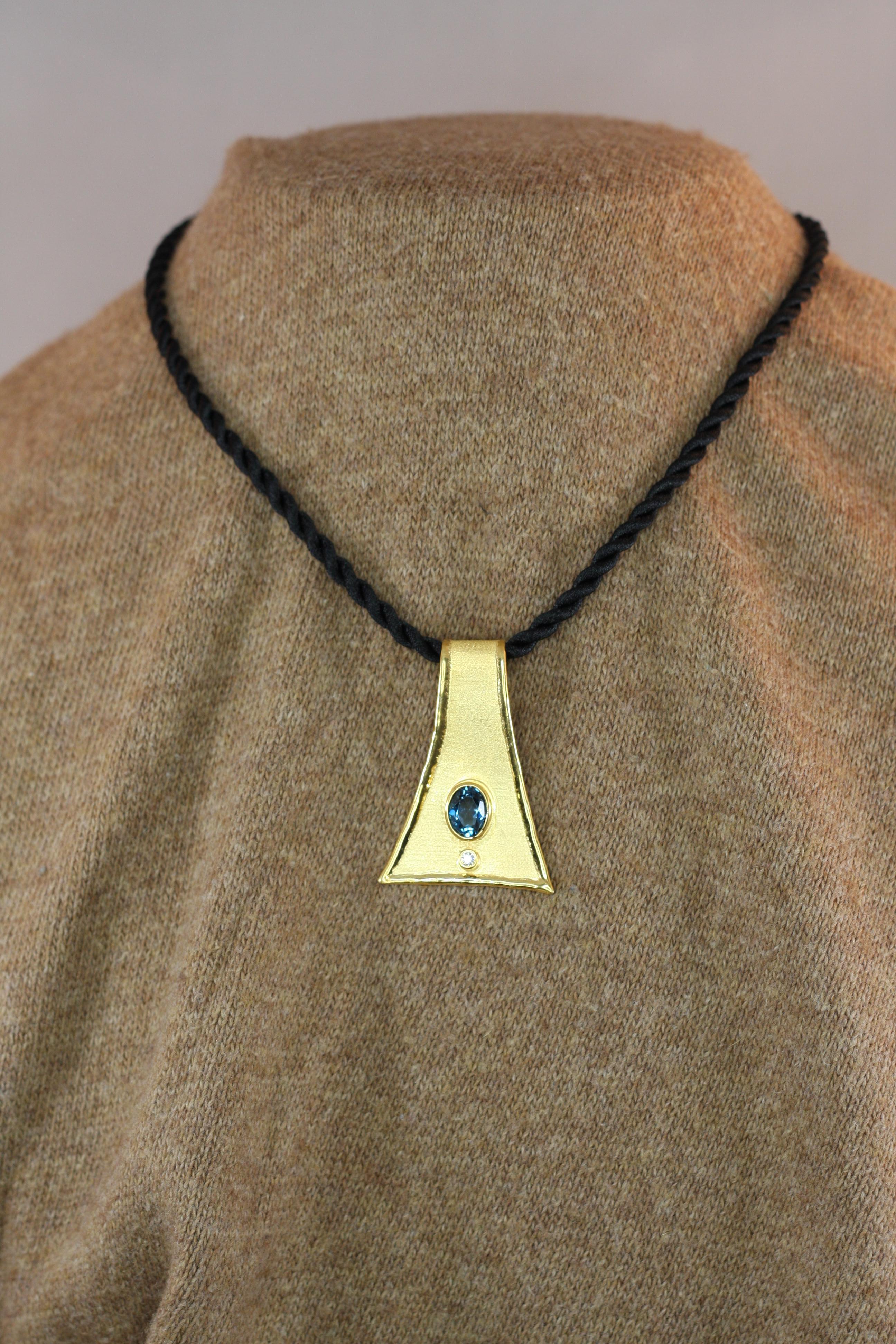 Yianni Creations 18 Karat Gold Pendant Necklace with Blue Topaz and Diamond For Sale 2
