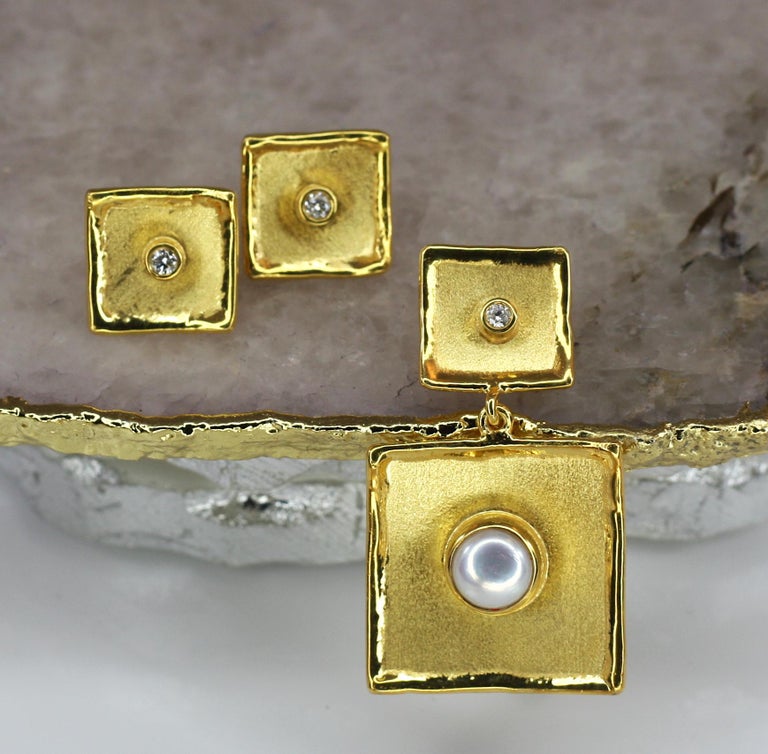Yianni Creations 18 Karat Yellow Gold Drop Dangle Pearl and Diamond Pendant For Sale 3