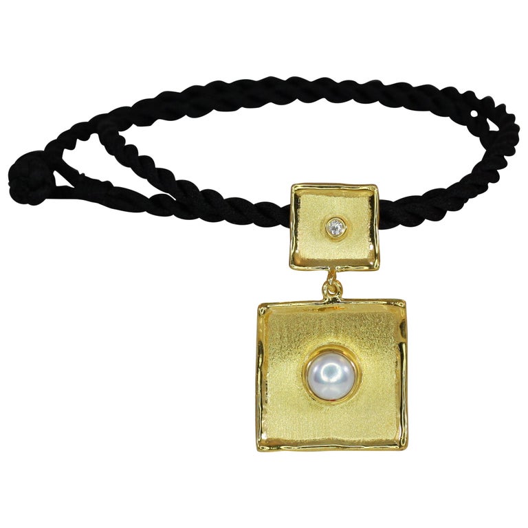 Yianni Creations 18 Karat Yellow Gold Drop Dangle Pearl and Diamond Pendant For Sale