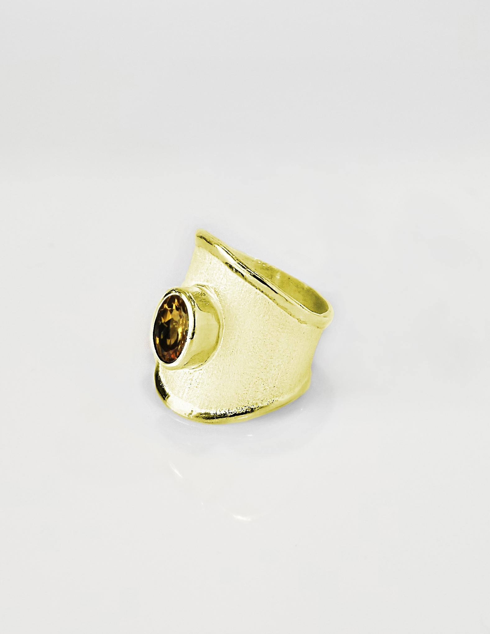 Women's or Men's Yianni Creations 18 Karat Yellow Gold Wide Band Ring with a Oval Citrine