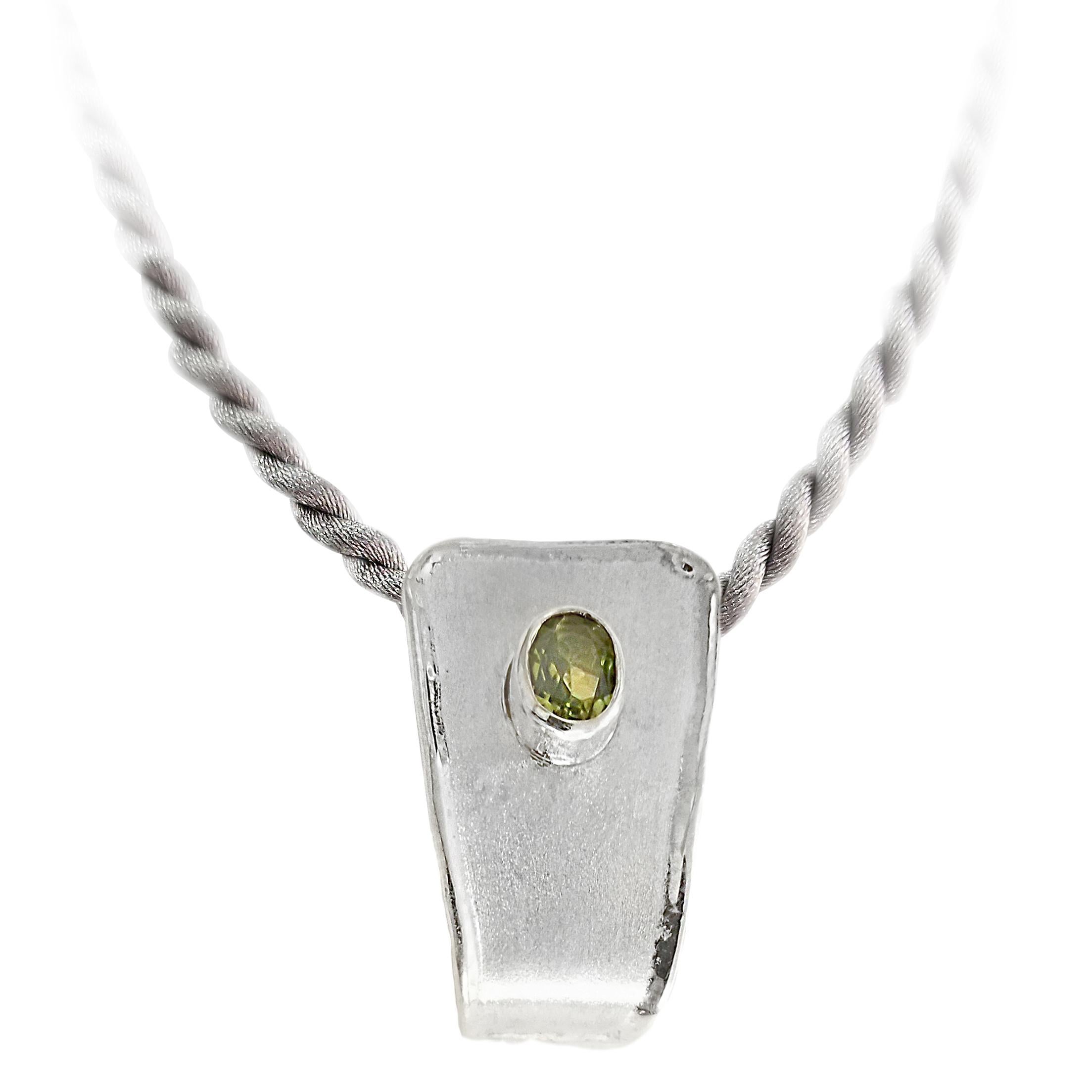 Yianni Creations Peridot Fine Silver and Palladium Pendant Necklace For Sale