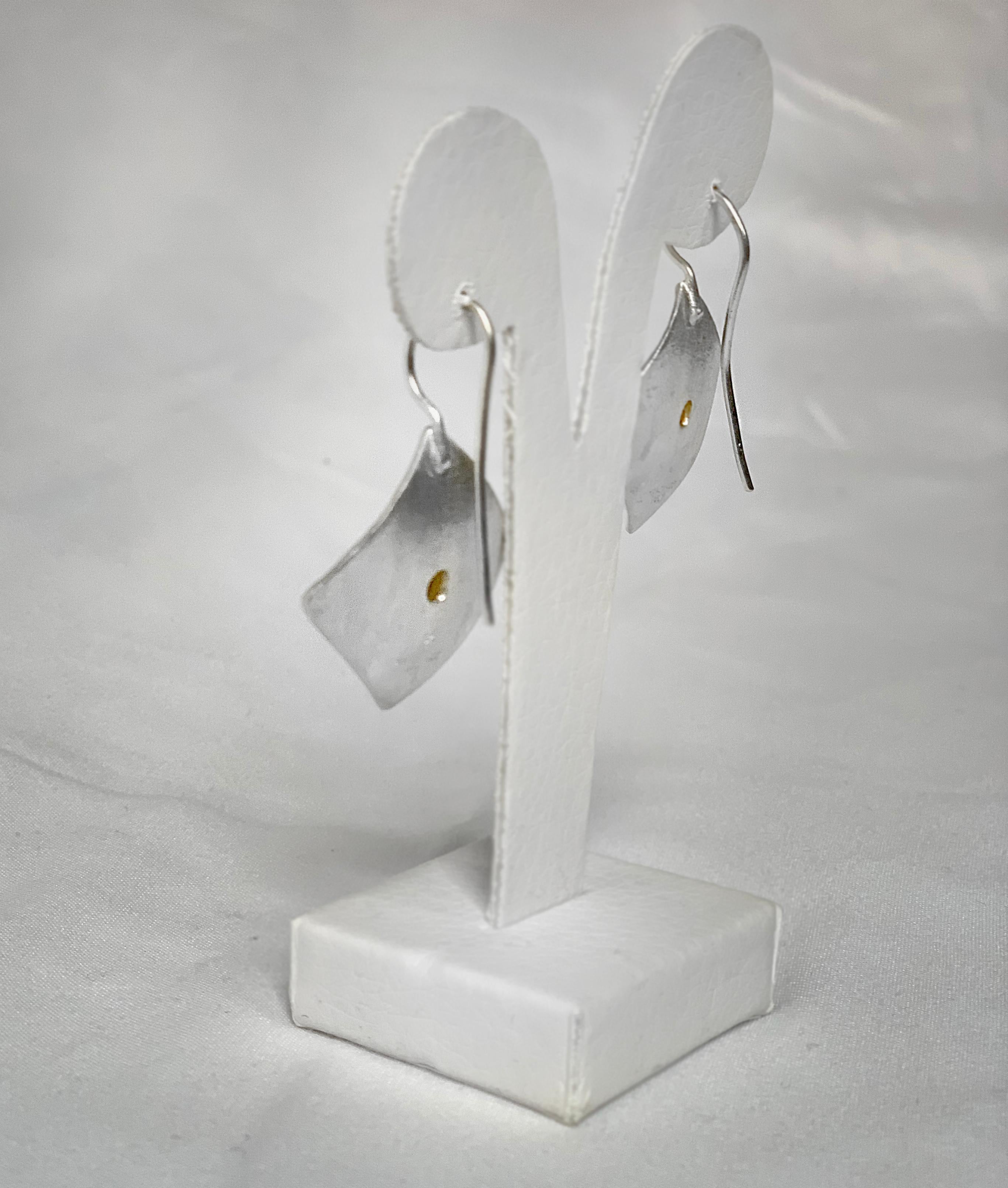 Yianni Kreationen Geometrische Ohrhänger aus Citrin, feinem Silber und Palladium im Zustand „Neu“ im Angebot in Astoria, NY