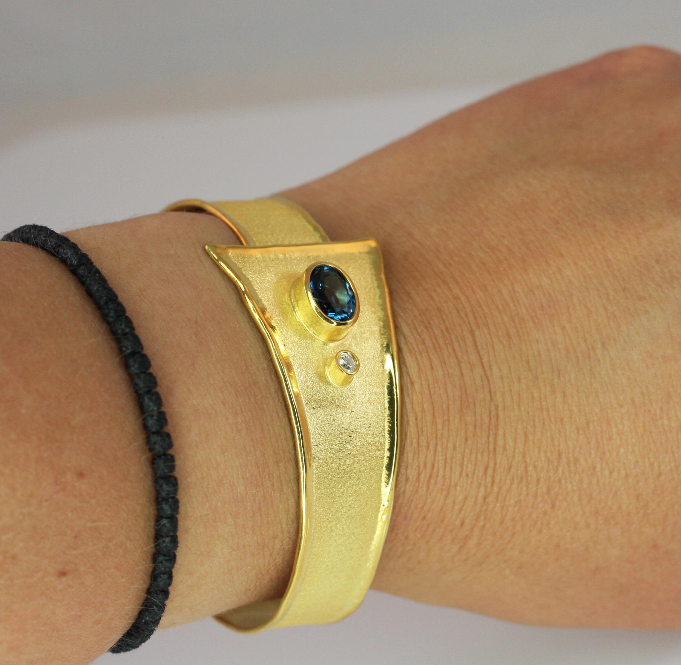 Yianni Kreationen Armband aus 18 Karat Gold mit 2,50 Karat Topas und Diamant im Angebot 7