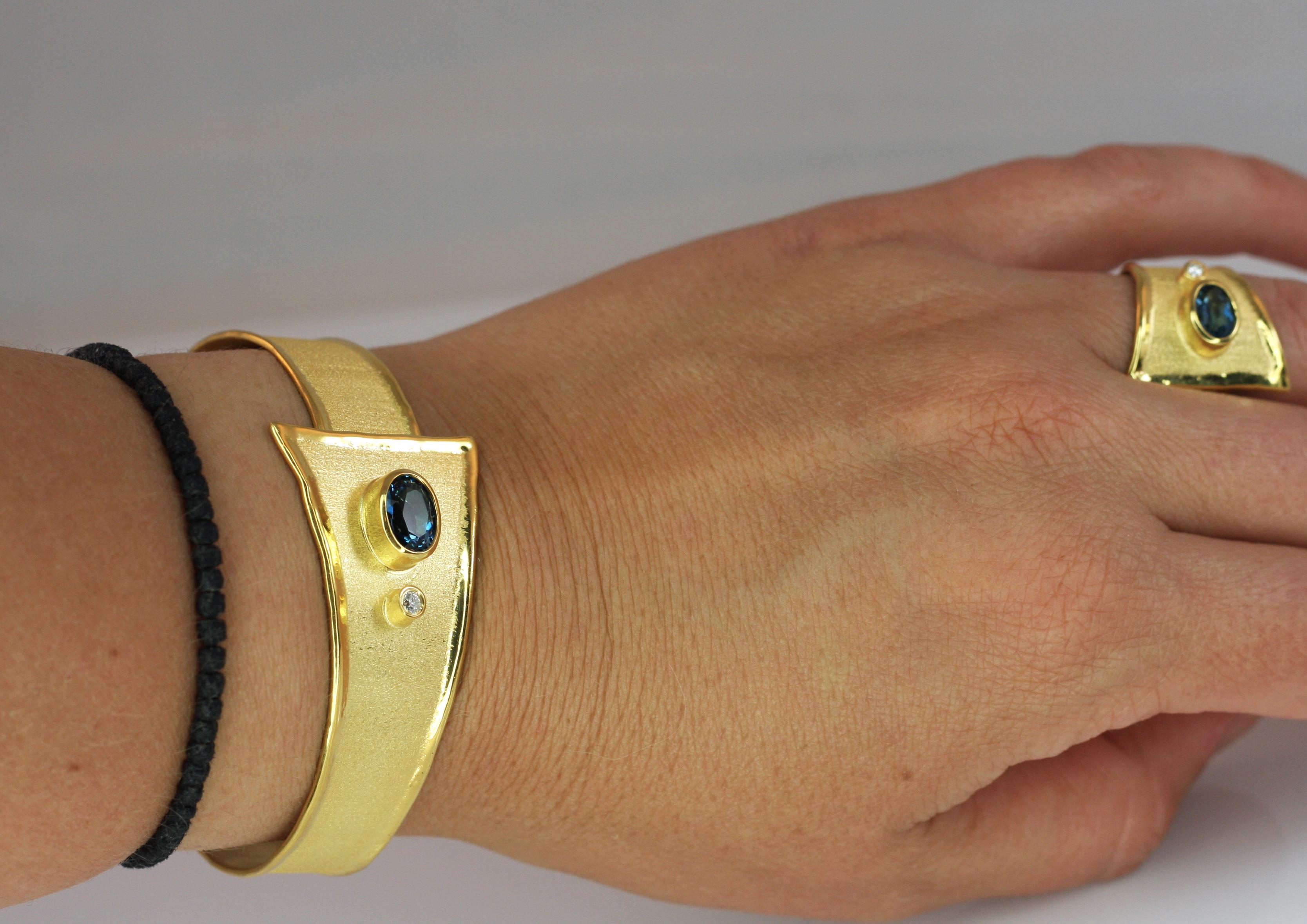 Yianni Kreationen Armband aus 18 Karat Gold mit 2,50 Karat Topas und Diamant im Zustand „Neu“ im Angebot in Astoria, NY