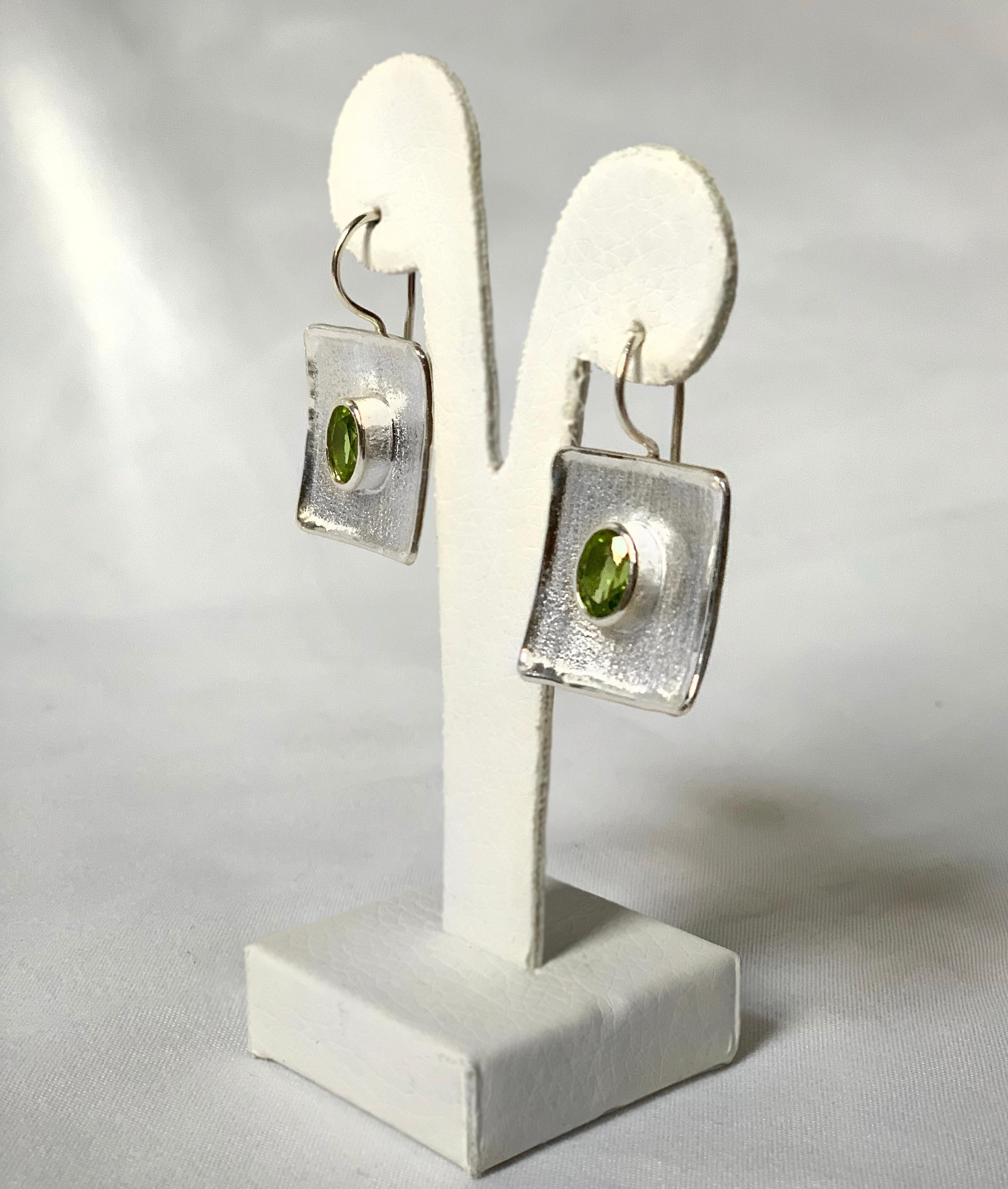 Oval Cut Yianni Creations Peridot Fine Silver and Palladium Square Dangle Earrings For Sale