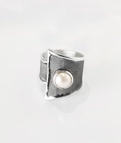 Yianni Creations Pearl Fine Silver and Oxidized Black Rhodium Wide Band Ring