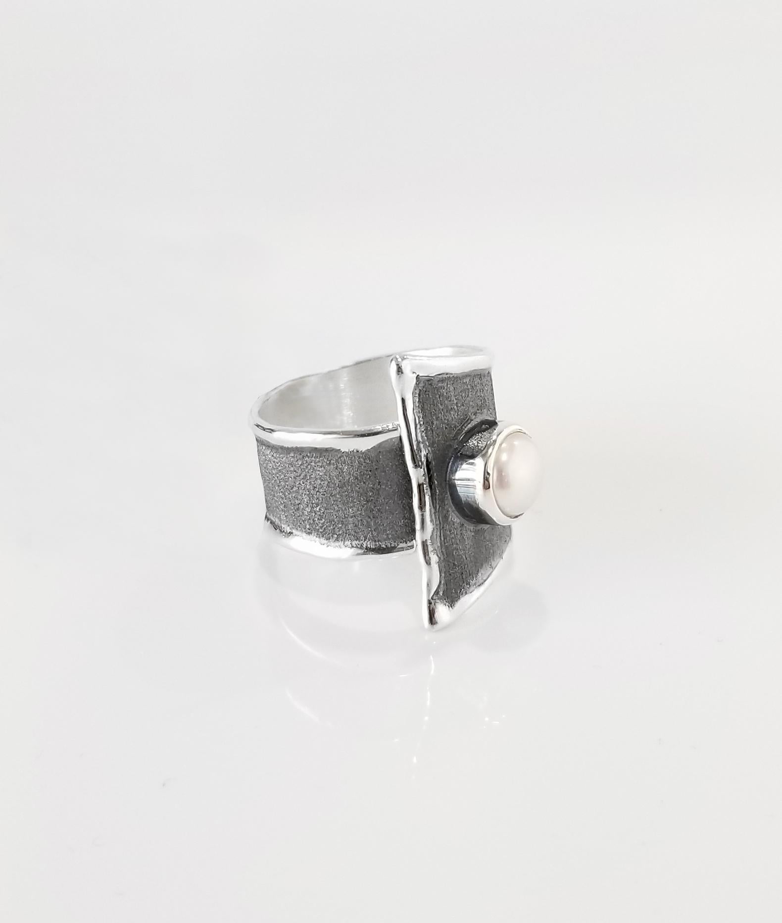 Yianni Creations Pearl Fine Silver and Oxidized Black Rhodium Wide Band Ring In New Condition For Sale In Astoria, NY