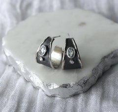 Pendientes de aro ancho bicolor de plata fina con aguamarina y diamantes Yianni Creations