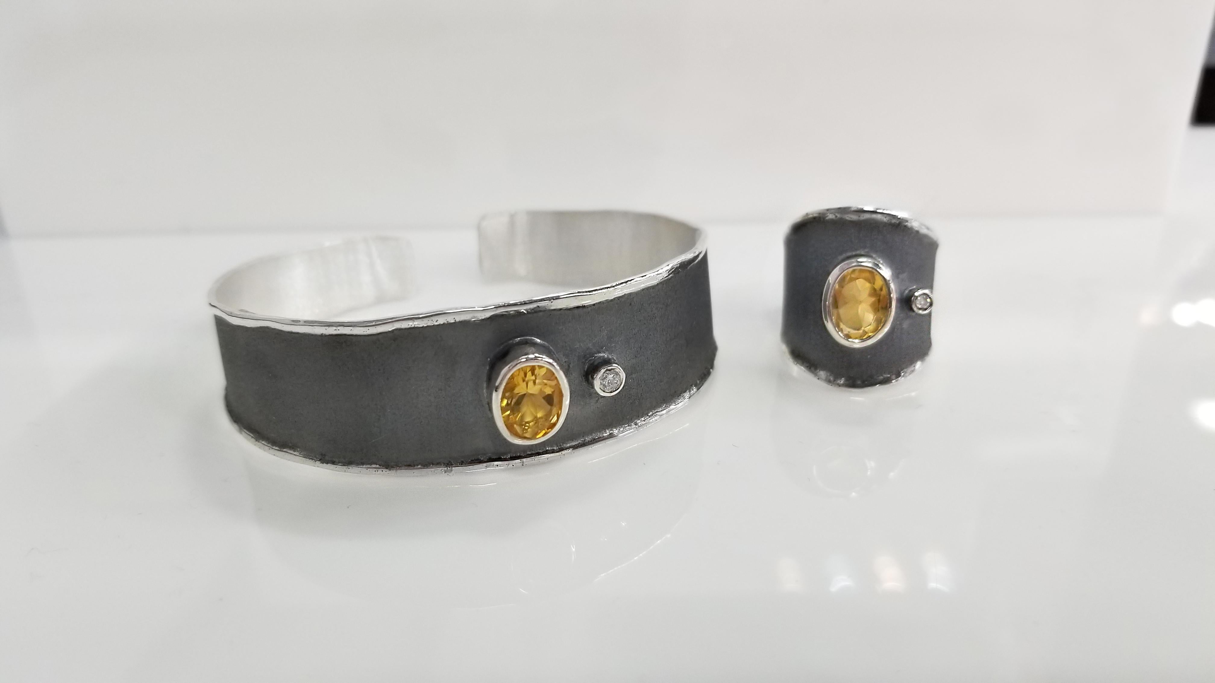 Yianni Creations breiter Ring mit Citrin und Diamant aus feinem Silber und Rhodium (Zeitgenössisch) im Angebot