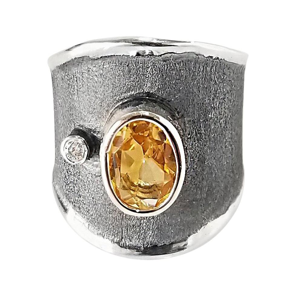 Yianni Creations breiter Ring mit Citrin und Diamant aus feinem Silber und Rhodium im Angebot