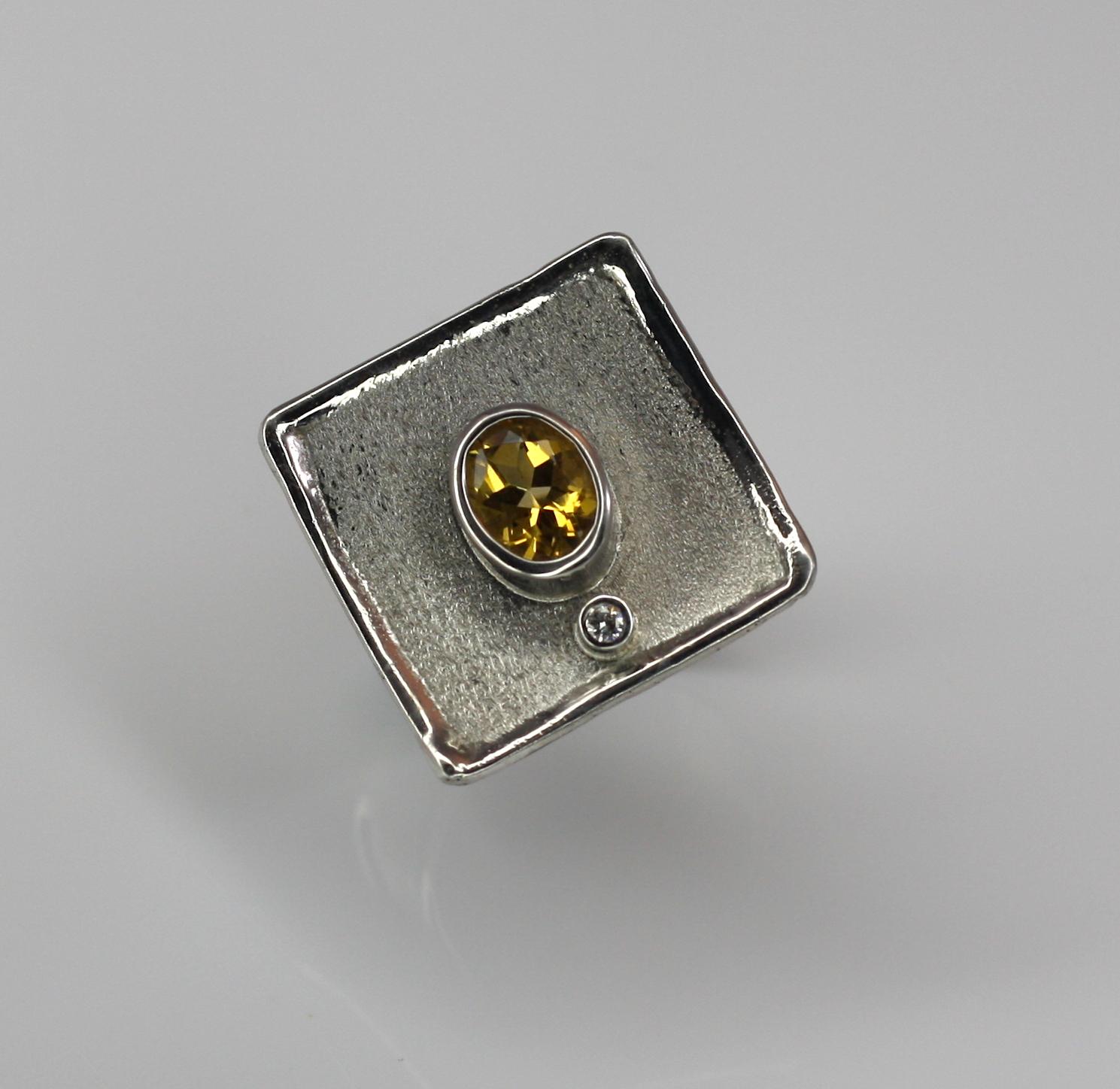 Yianni Creations Citrine White Diamond Fine Silver Square Ring In New Condition For Sale In Astoria, NY