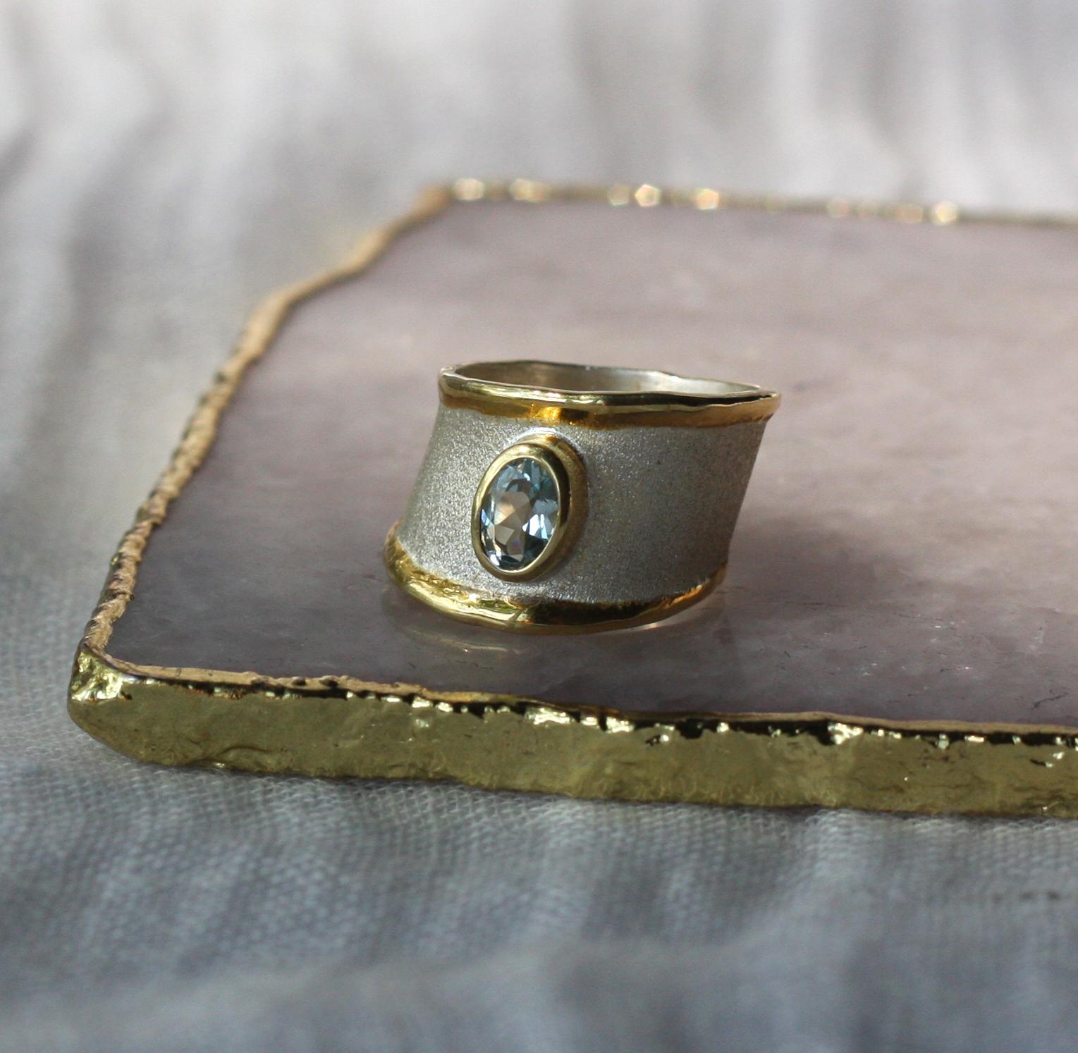 Yianni Creations Aquamarine Fine Silver and 24 Karat Gold Asymmetric Band Ring  In New Condition For Sale In Astoria, NY
