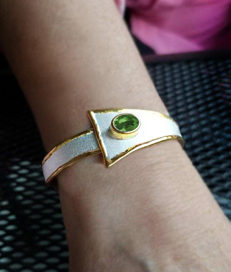 Contemporary Yianni Creations Peridot Fine Silver and 24 Karat Gold Cuff Bangle Bracelet