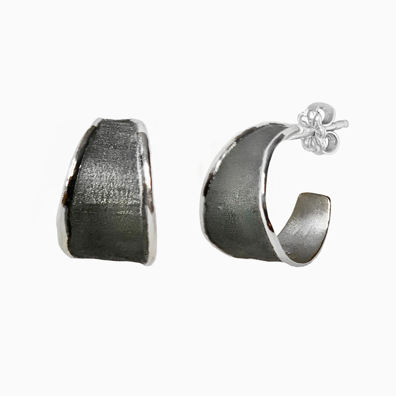 Yianni Creations Pendientes de aro de plata fina y rodio negro hechos a mano