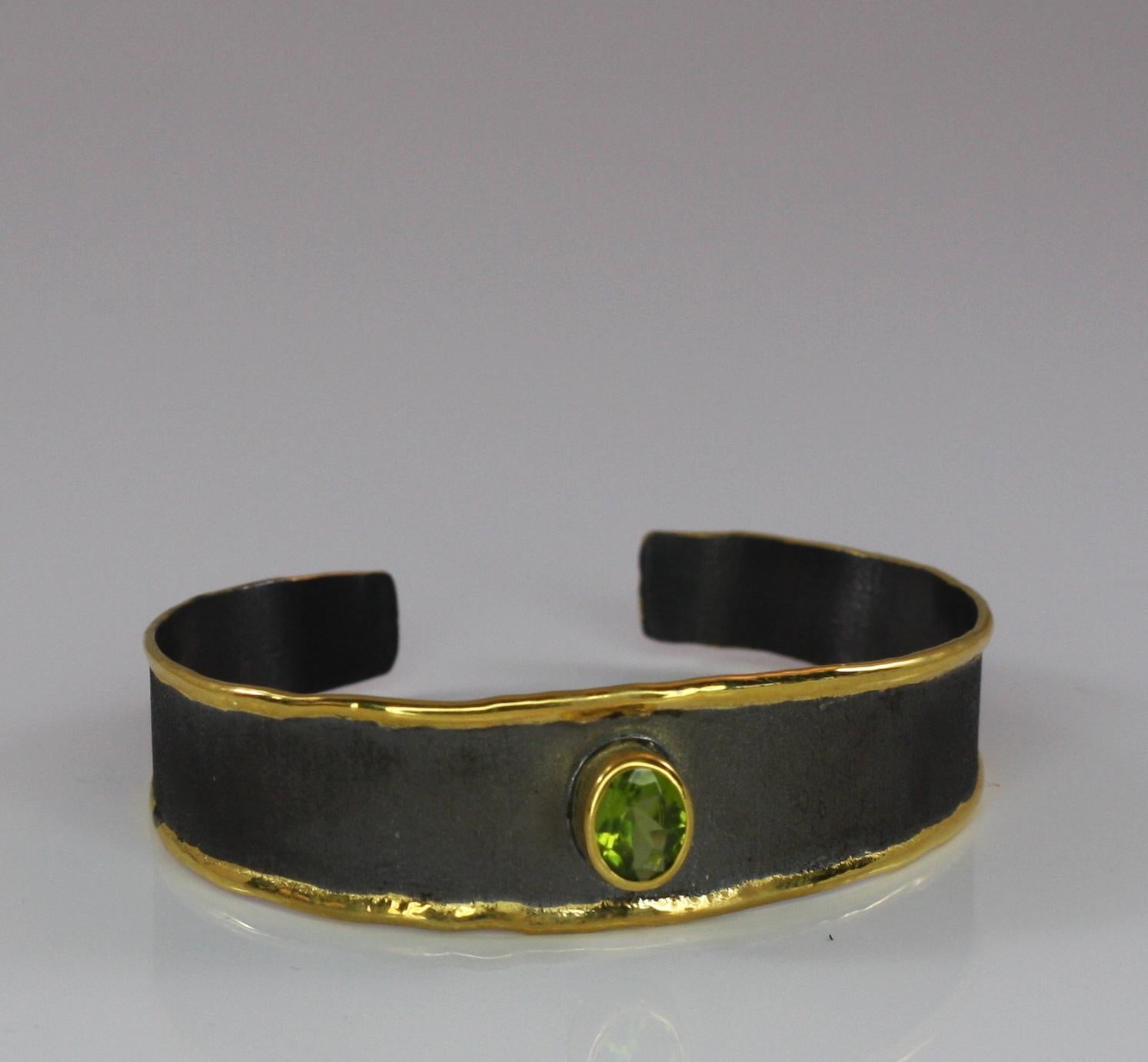 Women's or Men's Yianni Creations Peridot Fine Silver and Gold Black Rhodium Two-Tone Bracelet