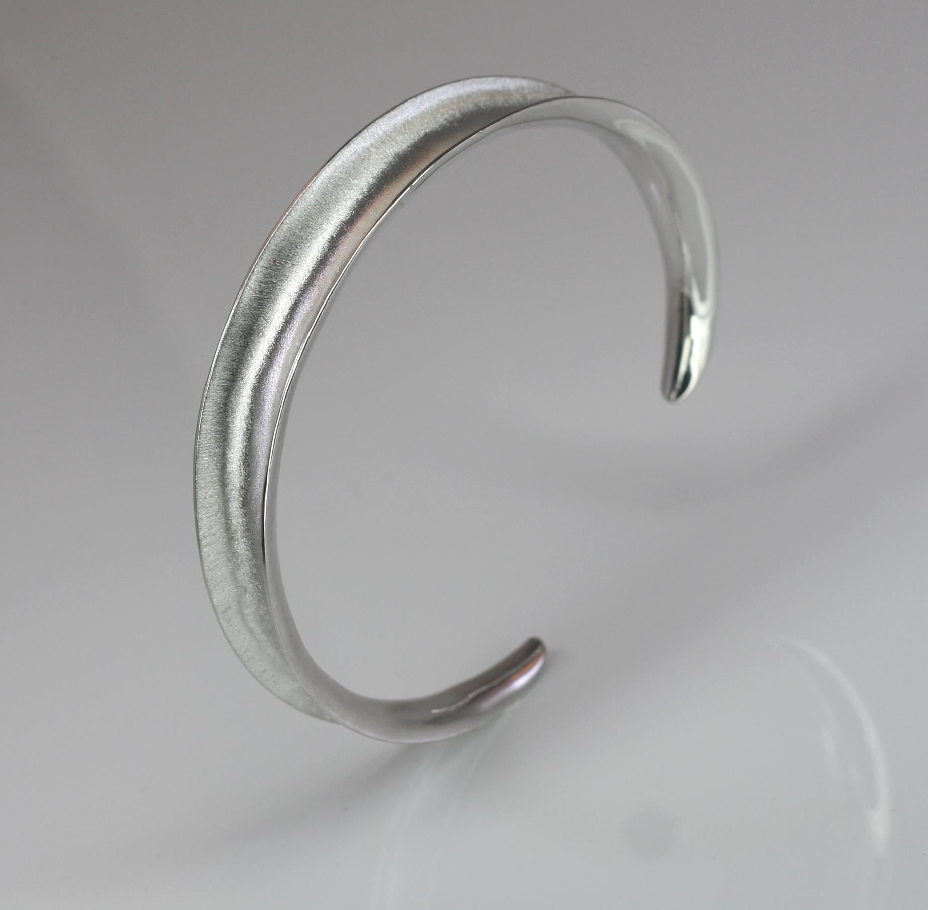 Yianni Creations Fine Silver and Palladium Bangle Bracelet In New Condition In Astoria, NY