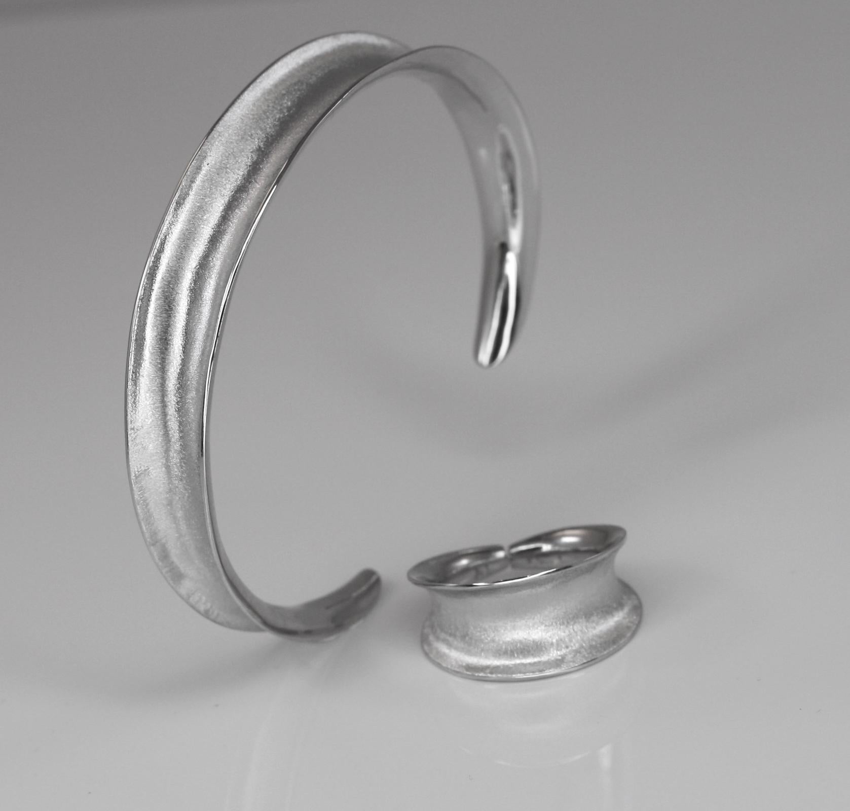 Yianni Creations Fine Silver and Palladium Bangle Bracelet For Sale 2