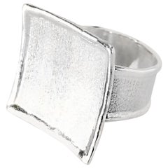 Yianni Creations, bague jonc artisanal carrée en argent fin et palladium