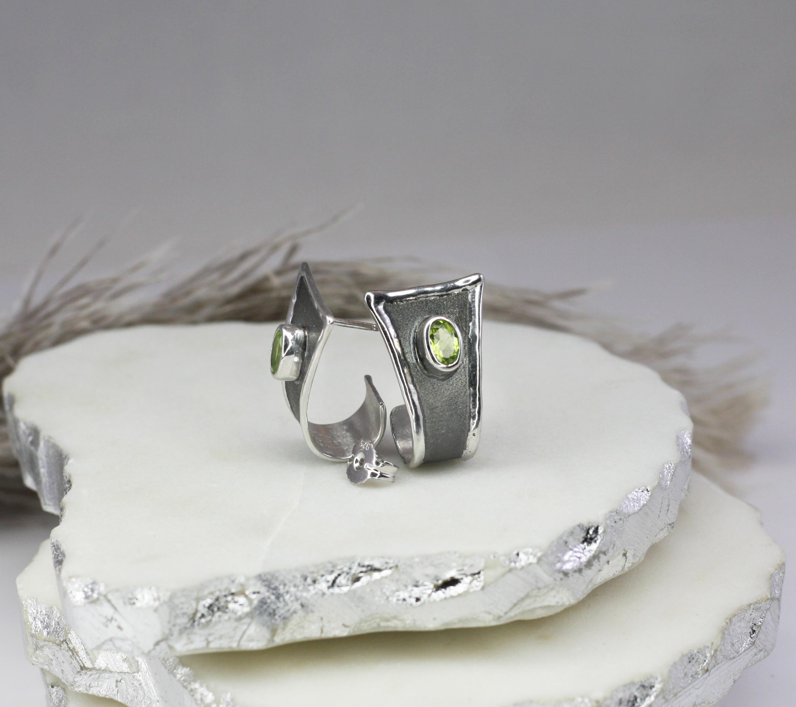 Yianni Creations Oval Peridot Fine Silver and Black Rhodium Stud Hoop Earrings 5