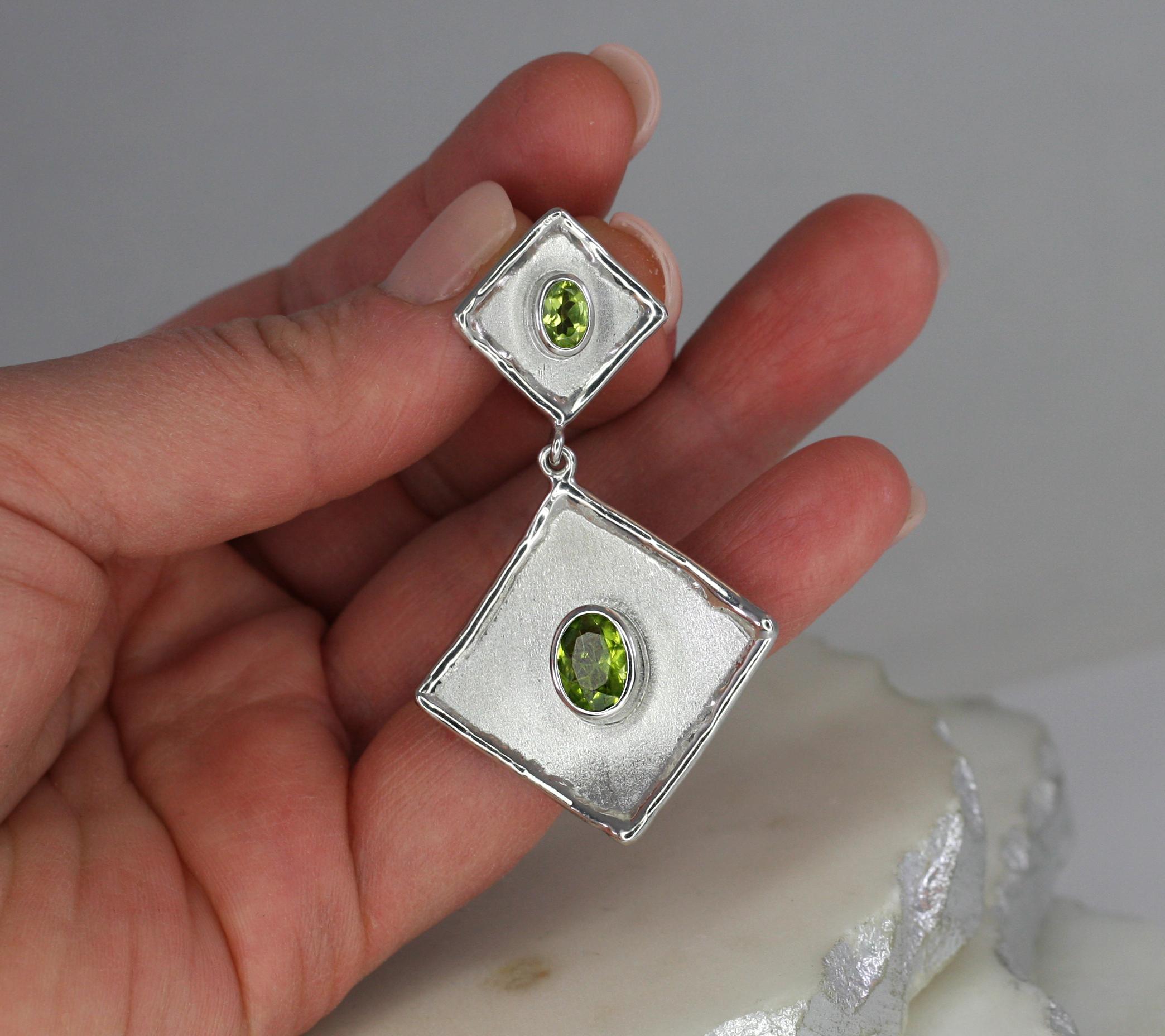 Yianni Creations Oval Peridot Fine Silver Handmade Long Drop Pendant Necklace For Sale 8