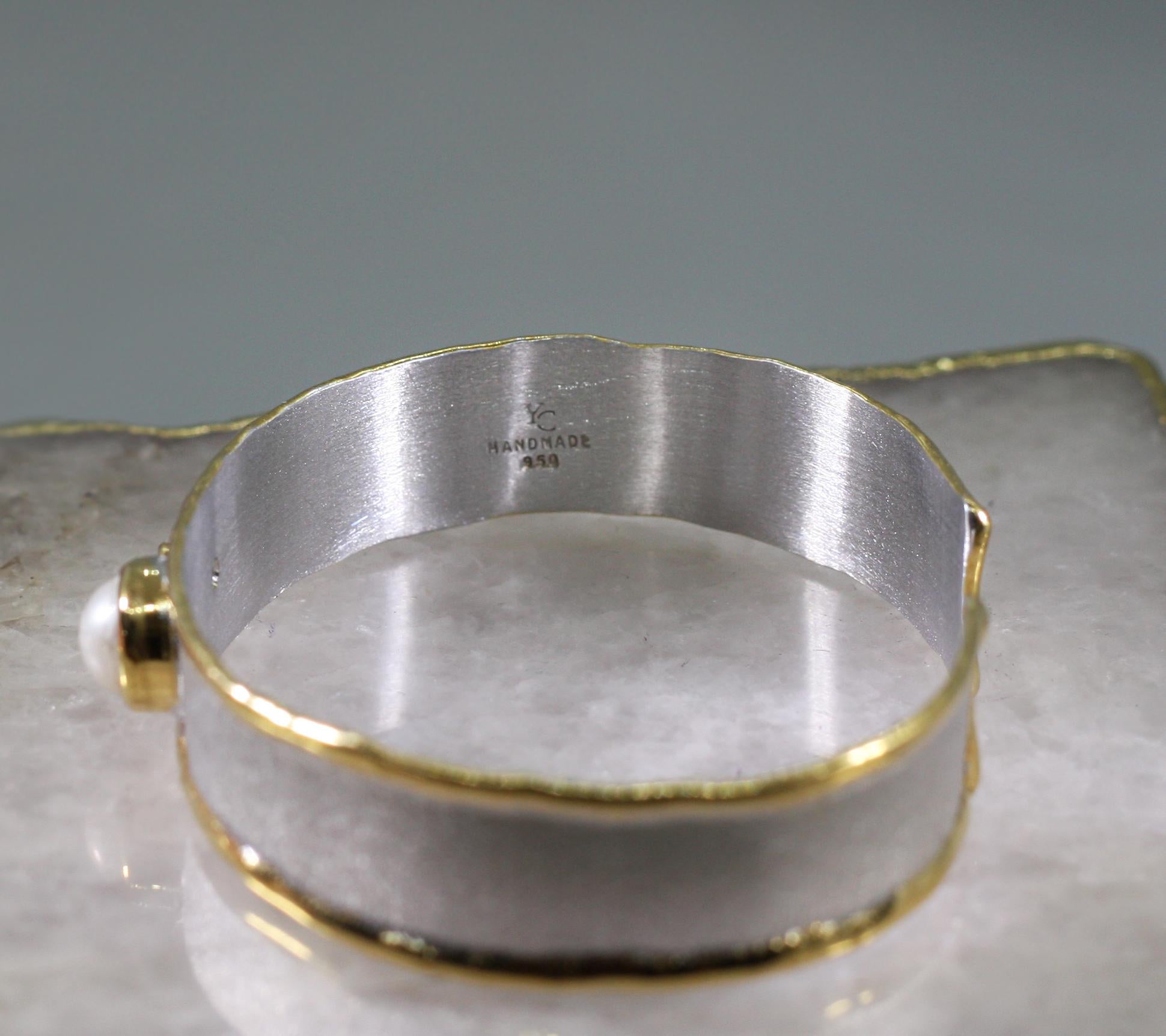 Yianni Creations Zweifarbiges Manschettenarmband mit Perlen und Diamanten aus feinem Silber und Gold Damen