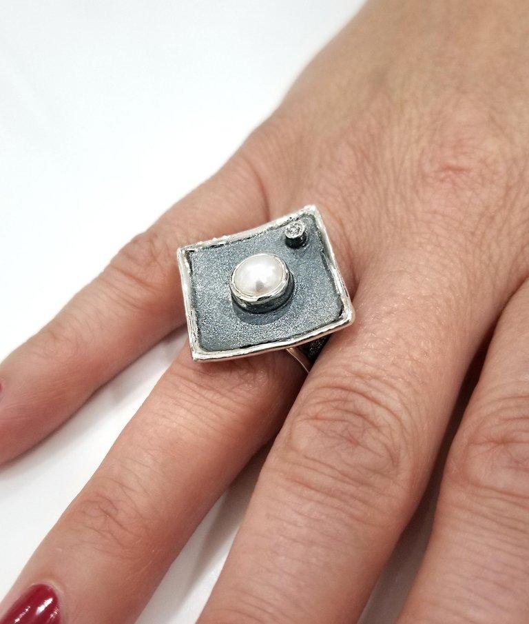 Round Cut Yianni Creations Pearl and Diamond Fine Silver and Oxidized Rhodium Wide Ring For Sale
