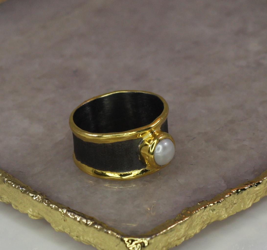 Contemporary Yianni Creations Pearl Fine Silver Black Rhodium 24 Karat Gold Wide Band Ring