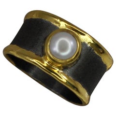 Yianni Creations Pearl Band Ring in Fine Silver Black Rhodium and 24 Karat Gold