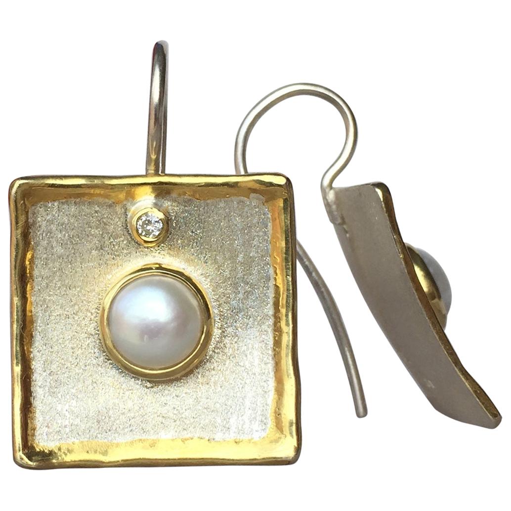 Yianni Creations Pearl Fine Silver 24 Karat Gold Two Tone Square Dangle Pendant For Sale 5