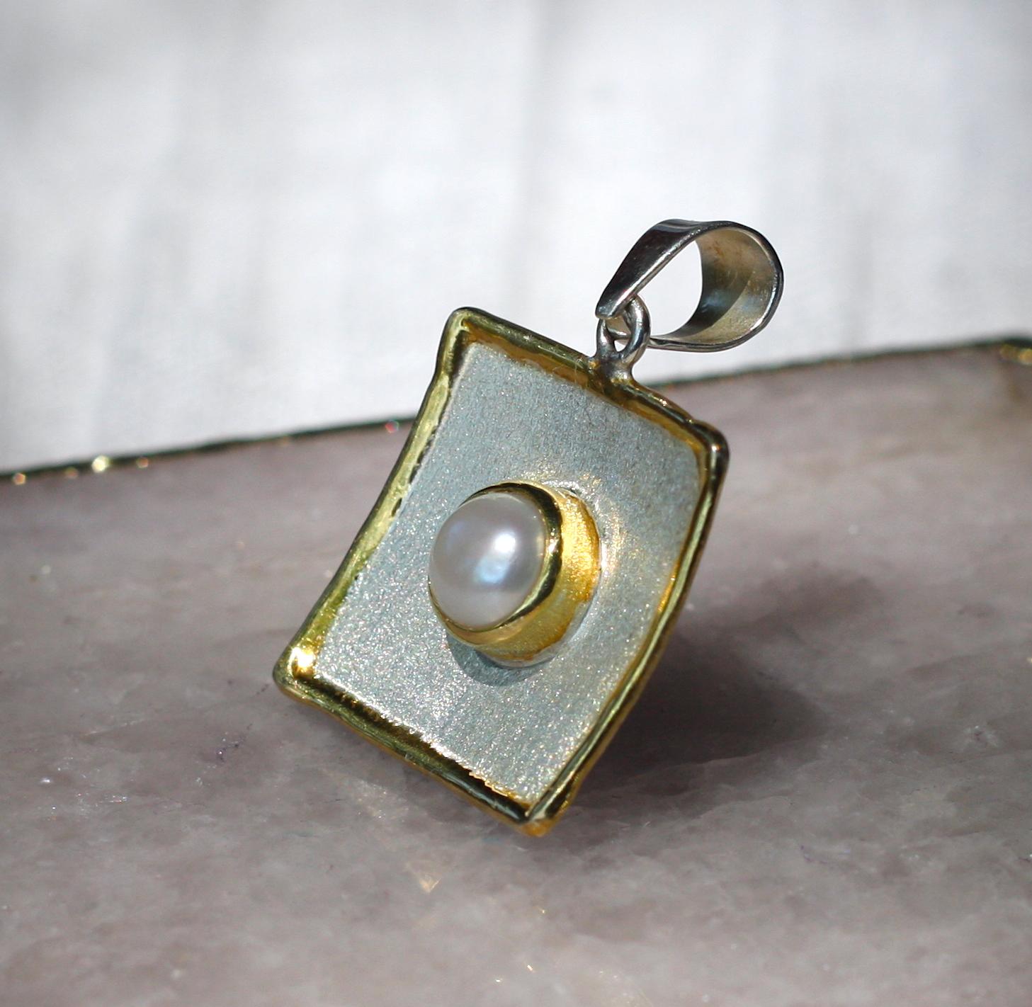 Round Cut Yianni Creations Pearl Fine Silver 24 Karat Gold Two Tone Square Dangle Pendant For Sale