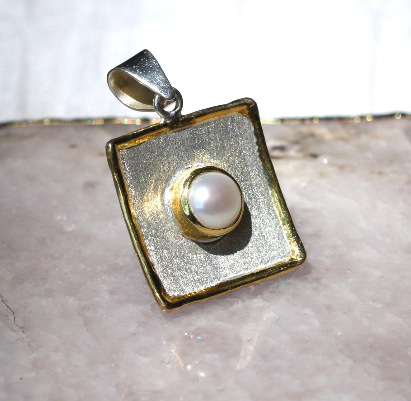 Yianni Creations Pearl Fine Silver 24 Karat Gold Two Tone Square Dangle Pendant In New Condition For Sale In Astoria, NY