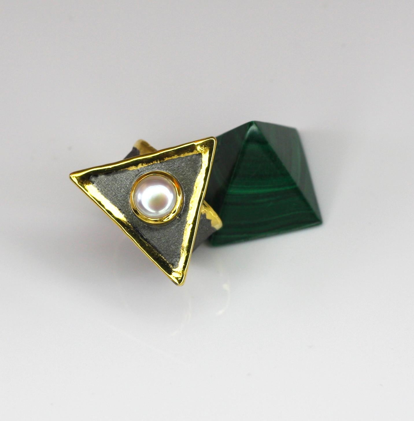 Yianni Creations Zweifarbiger Ring aus feinem Silber, schwarzem Rhodium und 24 Karat Gold mit Perlen im Angebot 5