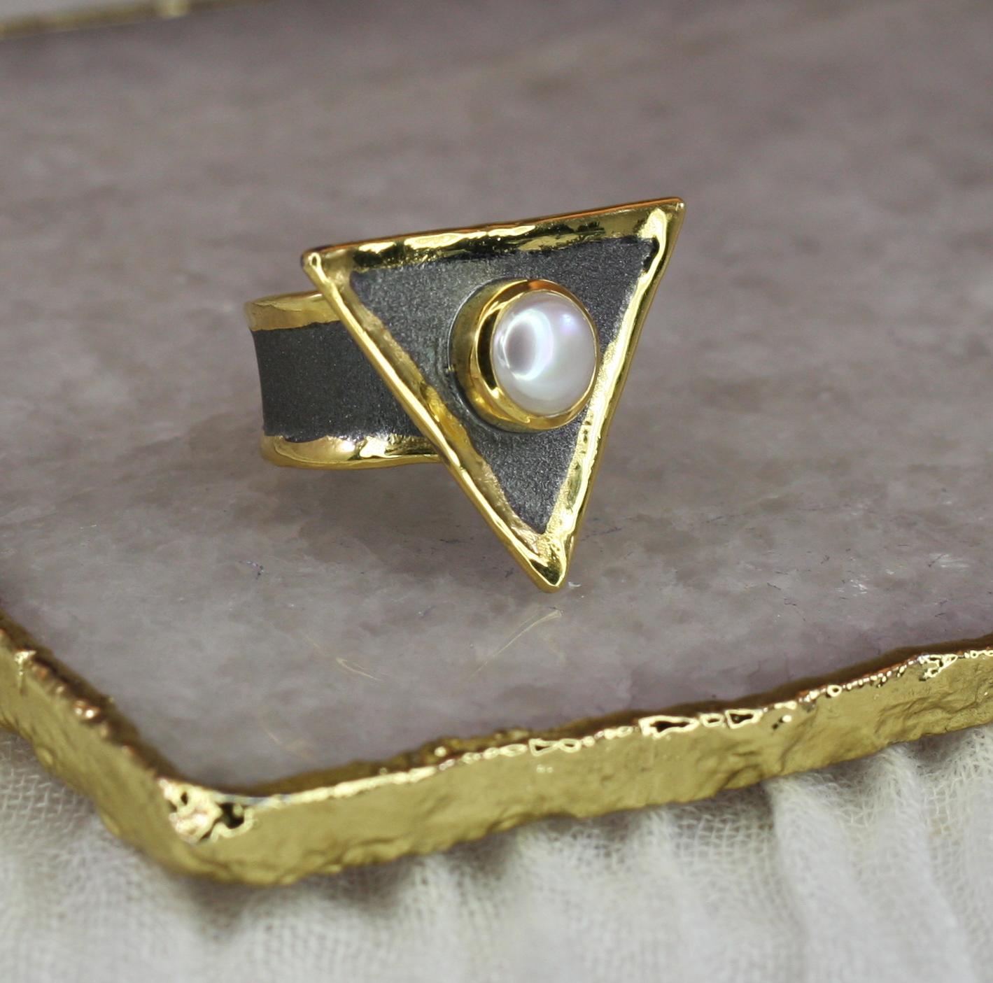 Round Cut Yianni Creations Fine Silver Black Rhodium and 24 Karat Gold Pearl Two-Tone Ring For Sale