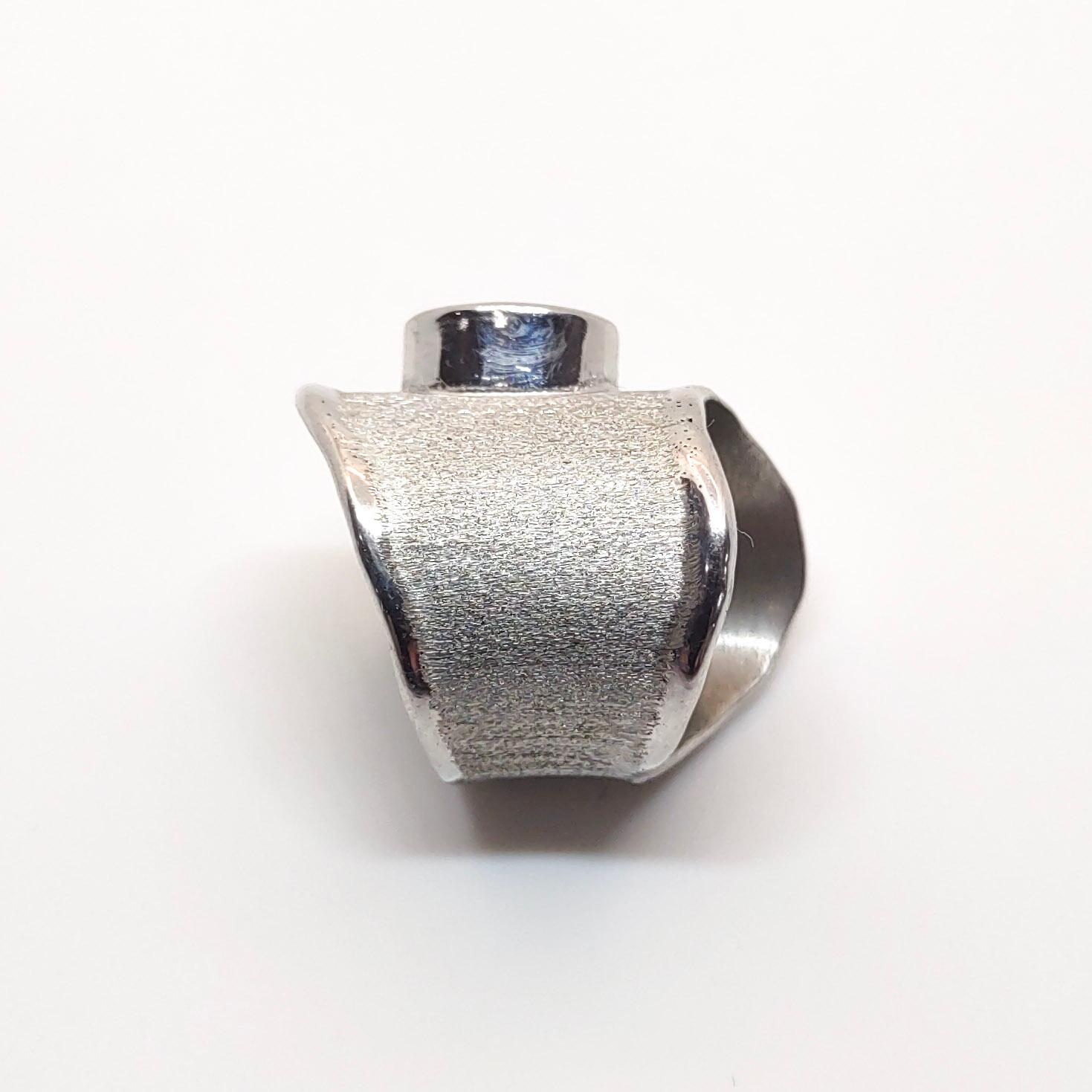 Yianni Kreationen Peridot-Ring aus feinem Silber und Palladium im Angebot 2