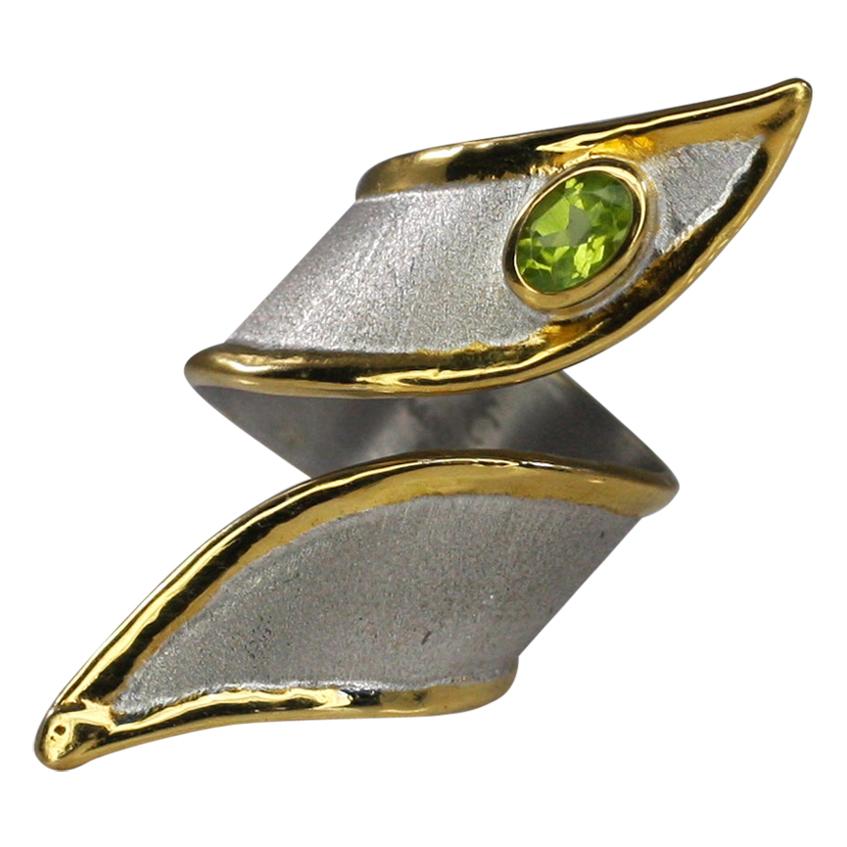 Yianni Creations Peridot Fine Silver with Palladium and 24 Karat Gold Band Ring For Sale