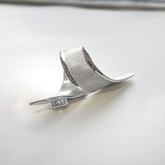Yianni Creations Petidot Fine Silver and Palladium Long Wide Band Ring