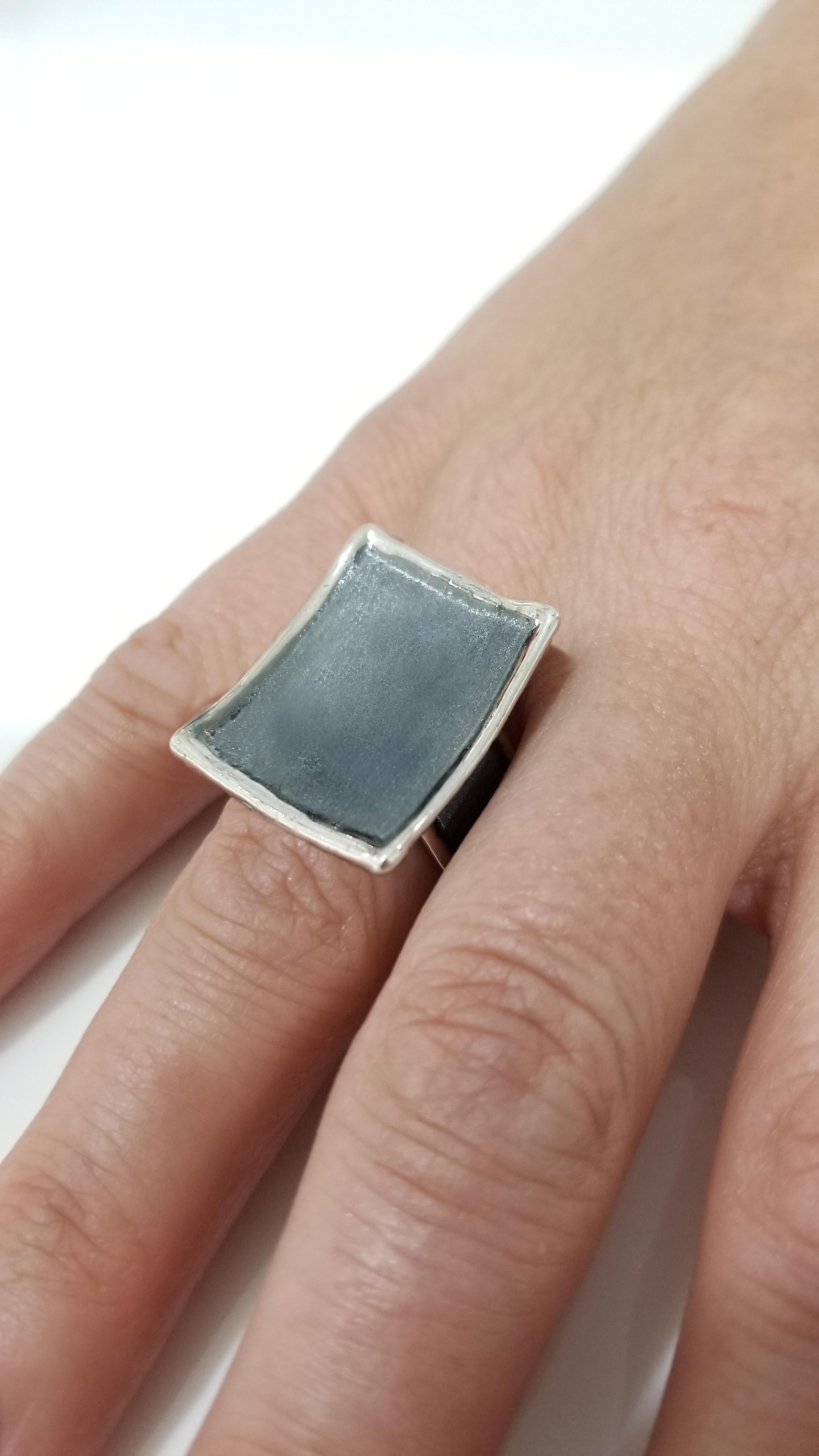 Yianni Creations Rectangular Fine Silver and Oxidized Black Rhodium Band Ring In New Condition For Sale In Astoria, NY