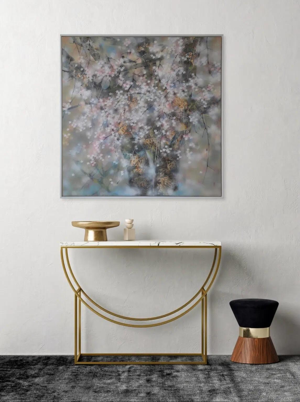 Awakening von CHEN Yiching - Nihonga-Malerei, Blumen, Nature (Silber), Figurative Painting, von Yiching Chen