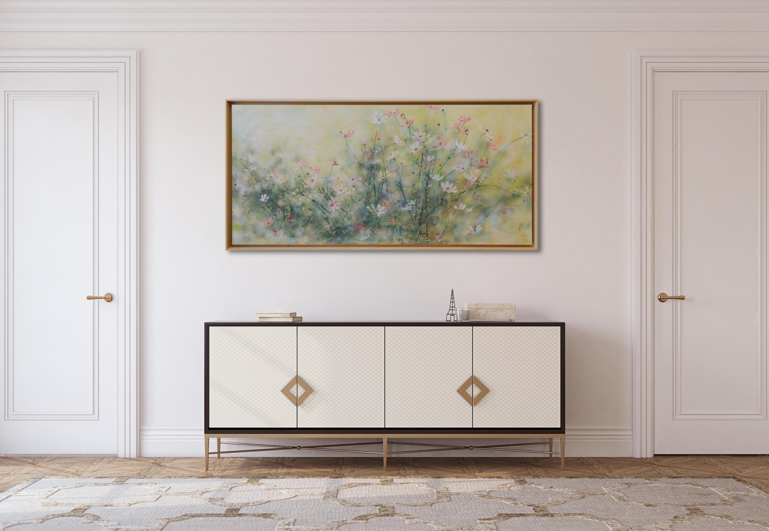 Glück von Chen Yiching - Zeitgenössische Nihonga-Malerei, floral, helle Töne (Braun), Figurative Painting, von Yiching Chen