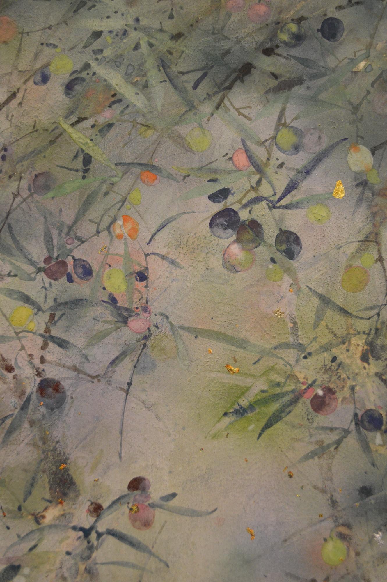 Sereno es un cuadro único del artista contemporáneo Chen Yiching. La pintura está realizada con pigmentos minerales y pan de plata sobre papel japonés montado sobre madera; sus dimensiones son 61 × 50 cm. Las dimensiones de la obra enmarcada son 55