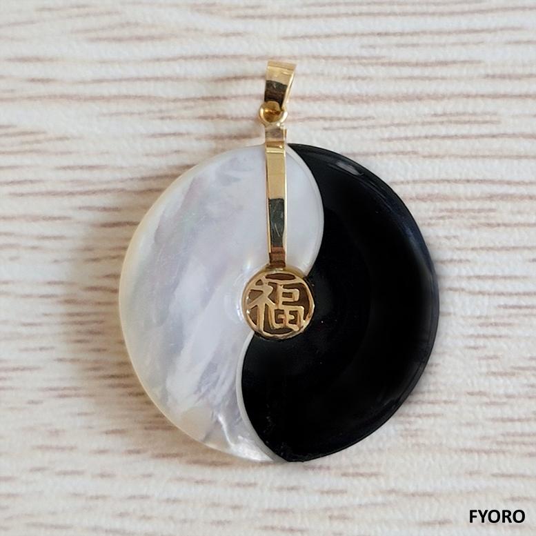 Yin And Yang Black Onyx and White Mother of Pearl Fortune Pendant with 14K Gold For Sale 1