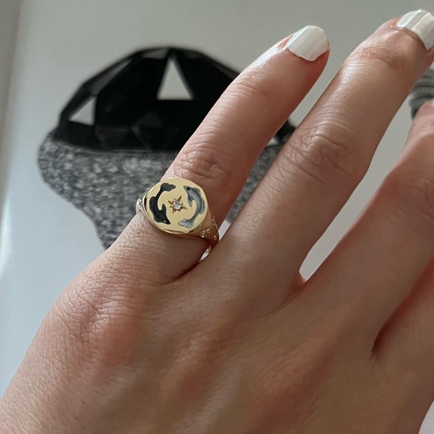 Brilliant Cut Yin and Yang Dual Fish Ring, 18K Yellow Gold with Diamonds (One in U.S. SIZE 4) For Sale