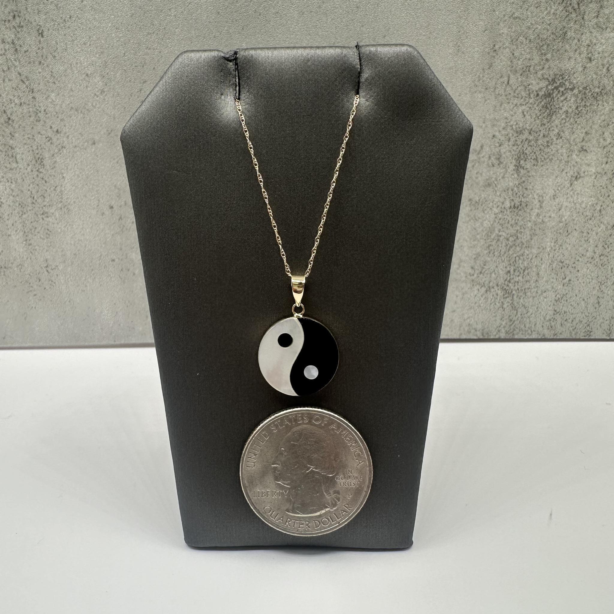 Collier Yin et Yang en or jaune 14kt - Onyx et nacre, 18