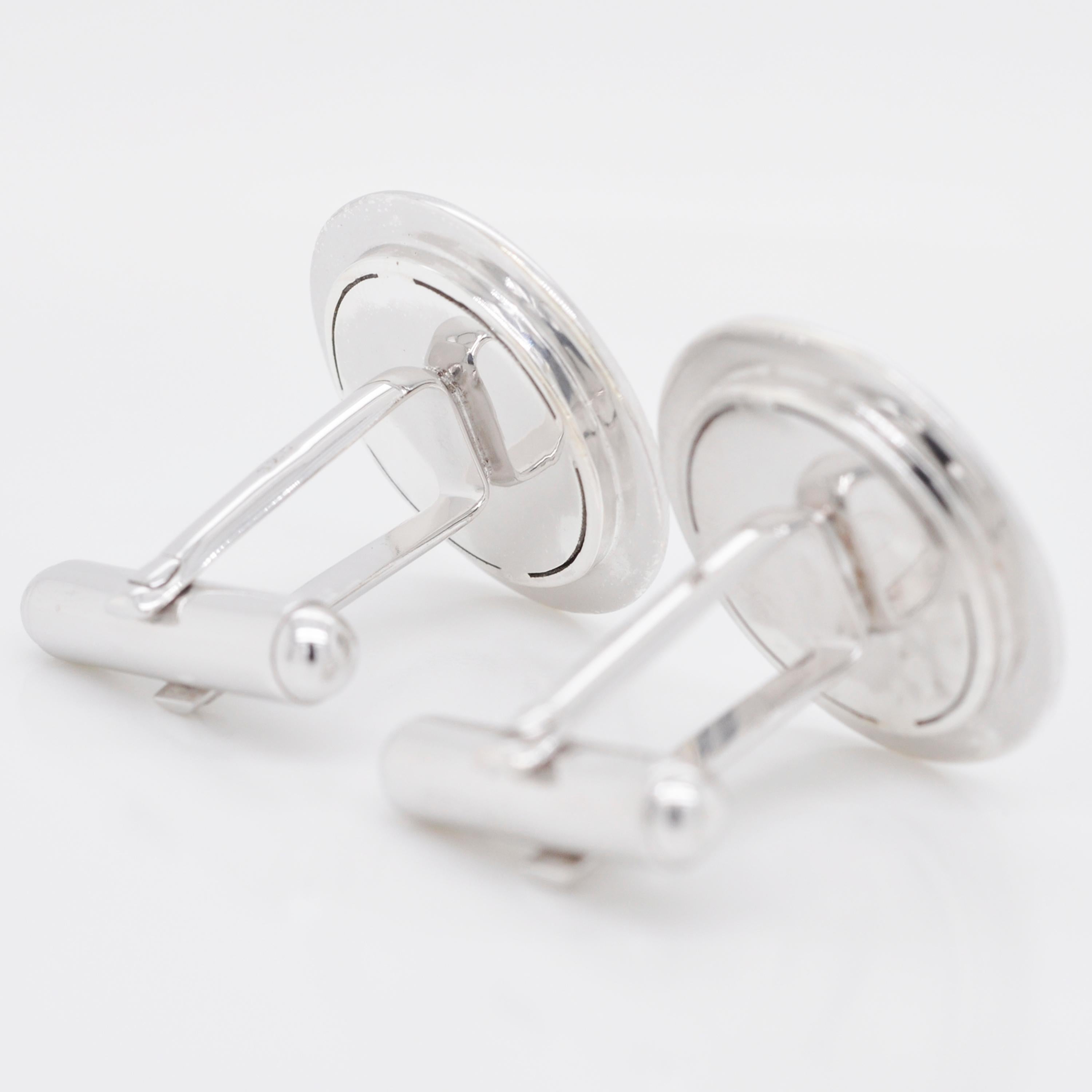 Women's or Men's Yin Yang Agate Hand Carved Gemstone Designer Sterling Silver Cufflinks For Sale