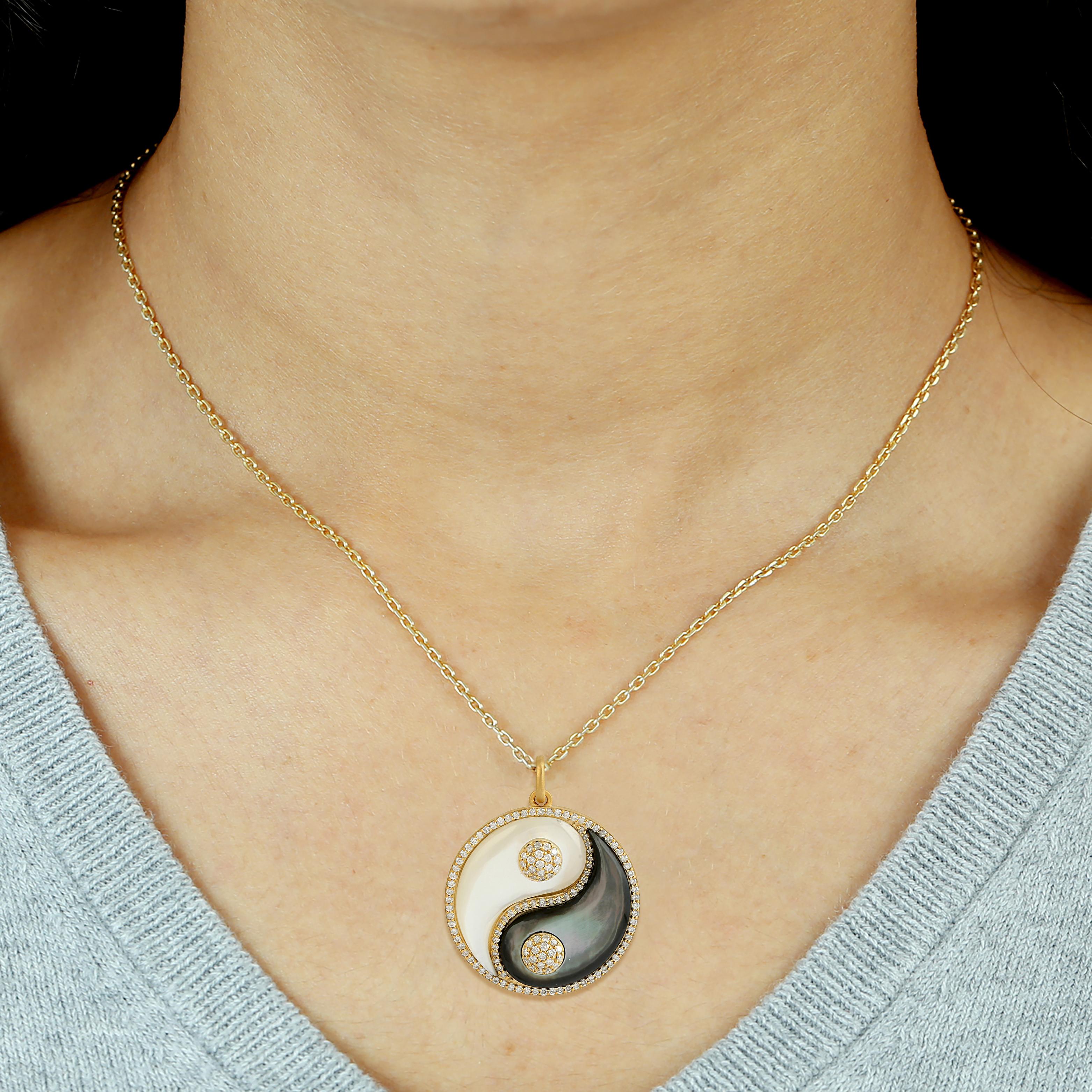 14KT: 4.052g, D: 0.59ct, Mop: 9.27ct,