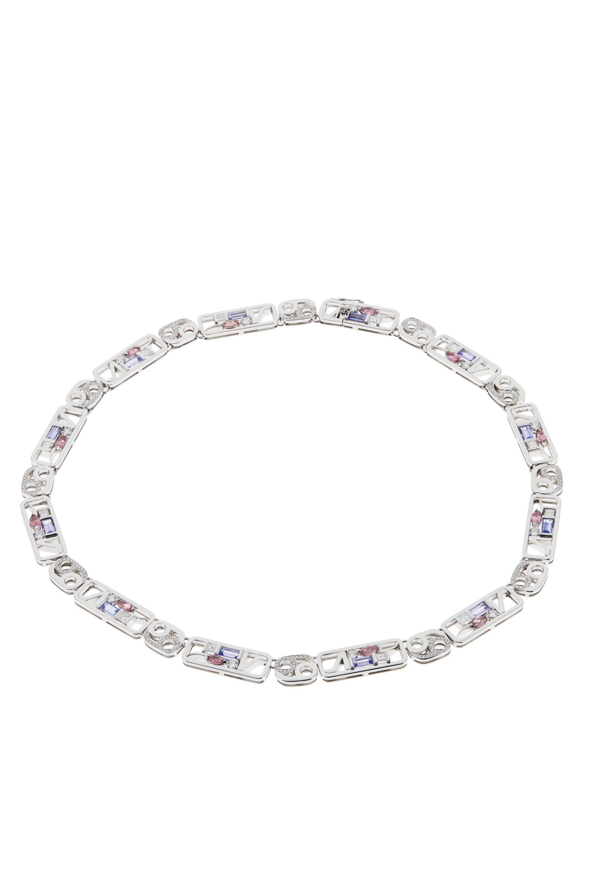 
This 18k, White golden necklace is A PIECE OF THE SET called 