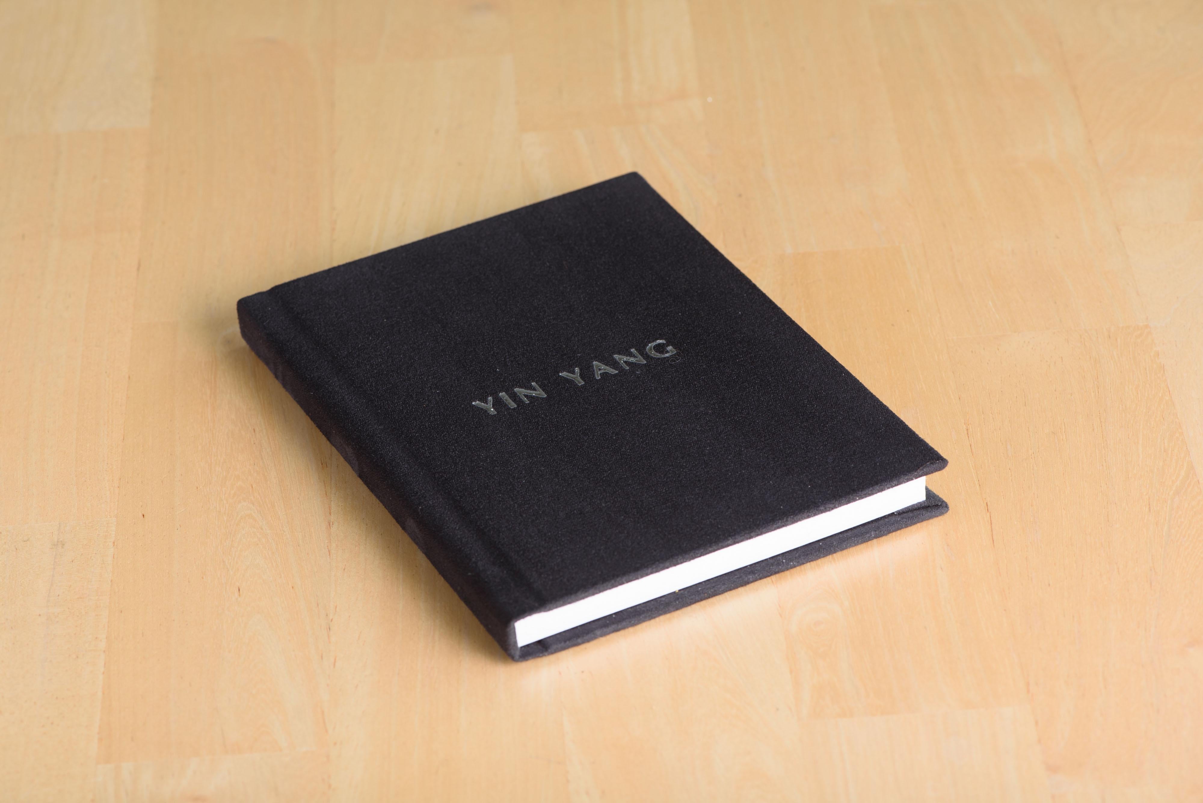 “YIN-YANG” Love Collection Ring 18k Gold, Brilliants, Tanzanite & Tourmaline in vendita 7