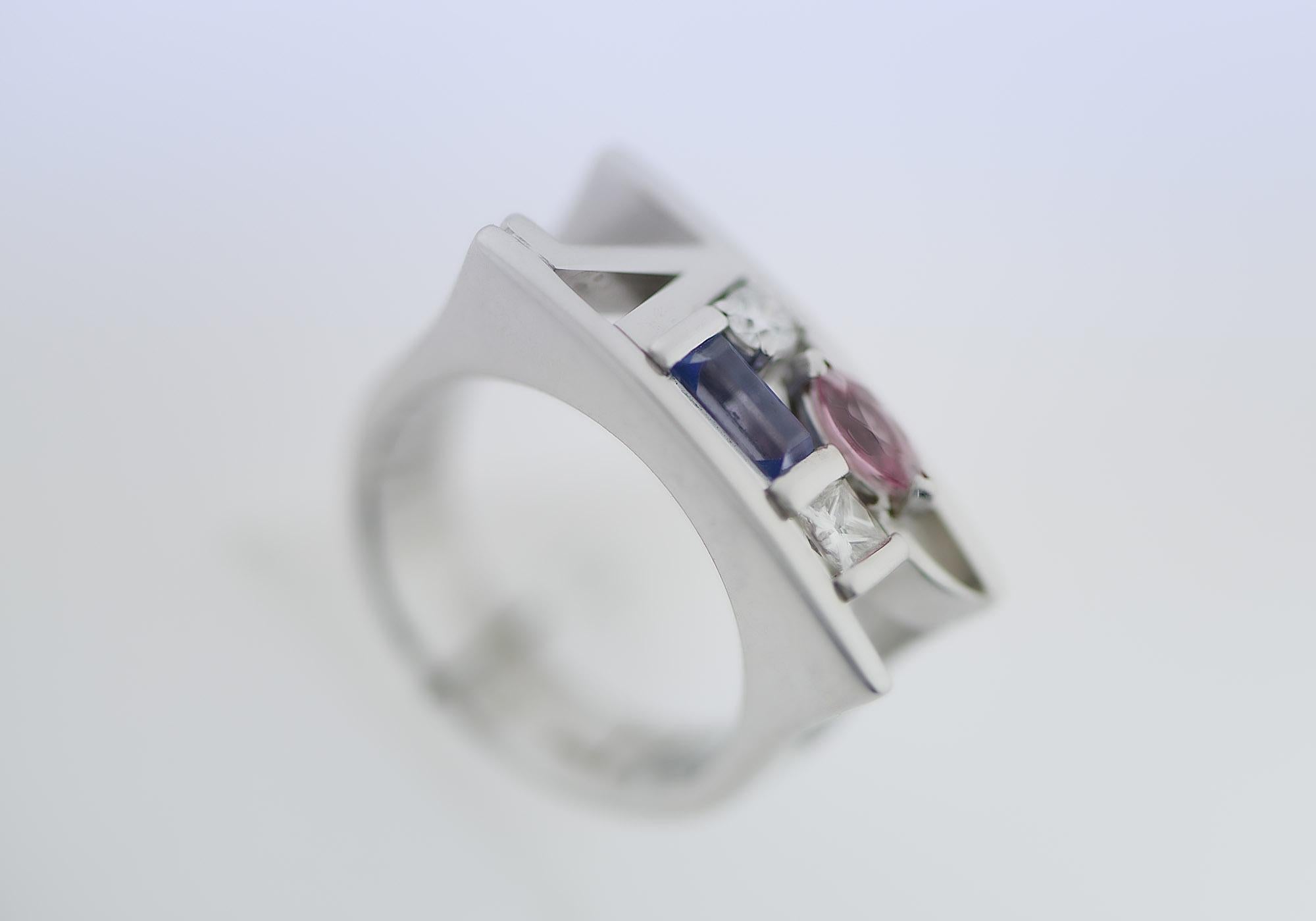 “YIN-YANG” Love Collection Ring 18k Gold, Brilliants, Tanzanite & Tourmaline in vendita 1