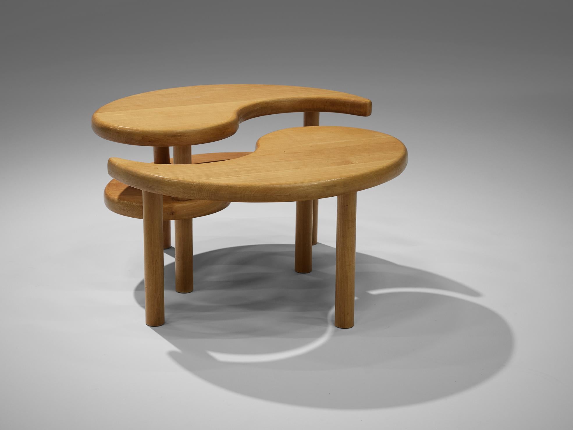 Yin Yang Nesting Coffee Table in Beech In Good Condition In Waalwijk, NL