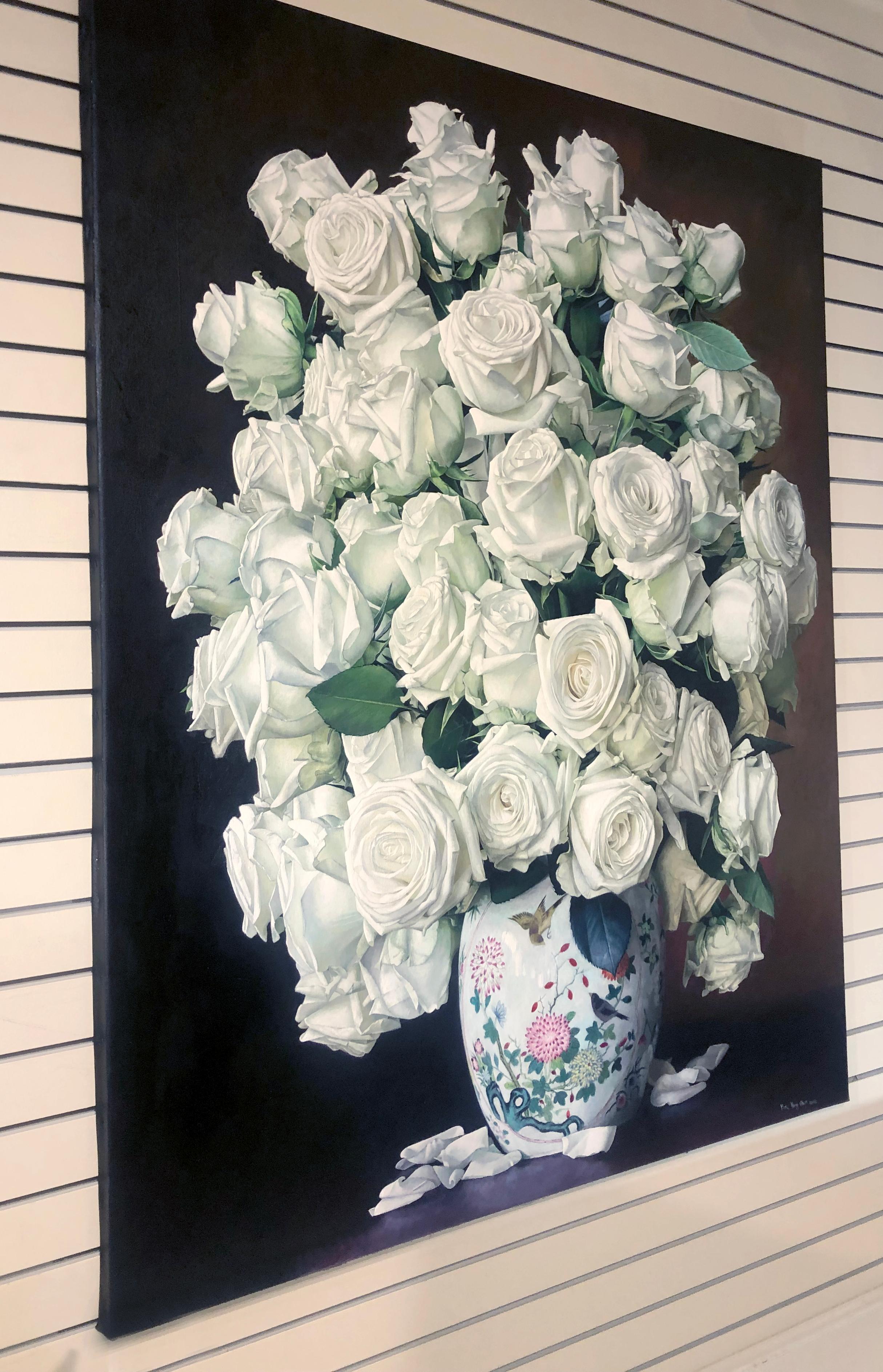 Yin Yong Chun, „Weiße Rosen mit chinesischem Topf“, 60x48, Blumenstillleben, Ölgemälde im Angebot 2